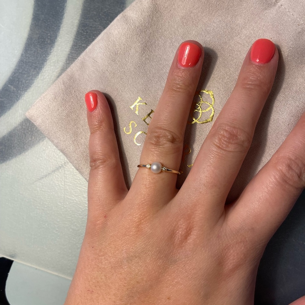 Kendra Scott Cathleen ring in 14k yellow gold and pearl